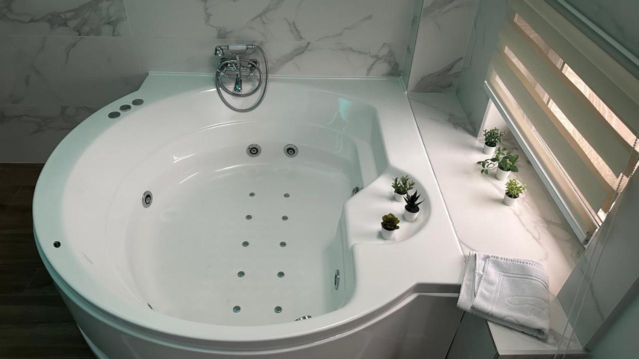 Seti Gorgeous Apartments With Jacuzzi Bělehrad Exteriér fotografie
